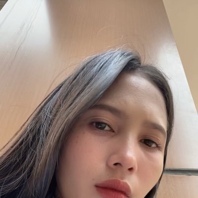 iniakunsukar's profile picture. karena di platform sebelah terlalu insecure