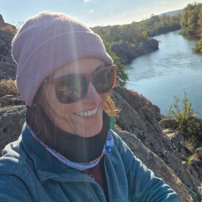 maria_bohdan's profile picture. #Ненависть і зло, які Путін заподіяв моїй родині та друзям, він ніколи не переможе Україну, ми стоїмо #Slava Ukraine 🇺🇦🇺🇦🇺🇦🇺🇦
