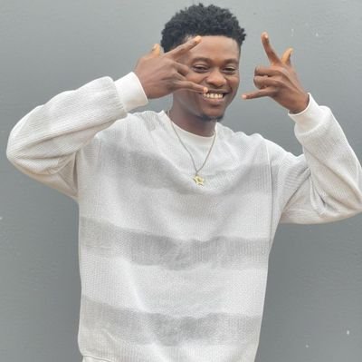 Lilbrown814's profile picture. POP Screeding & Painting Expert! Call or WhatsApp me at 09077209814 for the best designs! 🎨