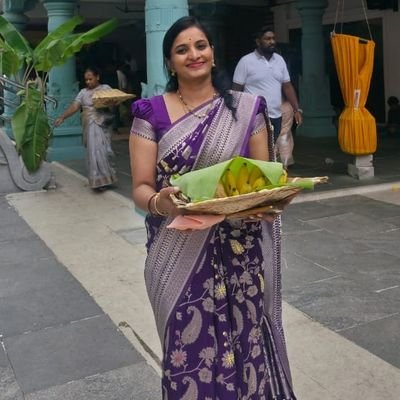 Bhoothayi's profile picture. Proud 🇮🇳 | ಕನ್ನಡತಿ | I bow down to ಹರಿ-ಹರ | Grounded to my Roots | Believer of Karma | ಕಾಫಿ-maniac | *Anugacchati Pravah*