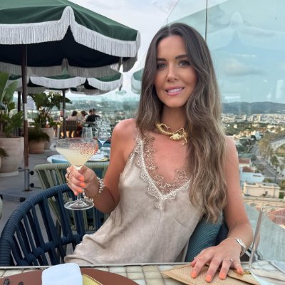 Jacquelinecwuz's profile picture. I'm here to hear from those who still have their sanity. I'm interested in both sides of the story. I'm not trying to please anyone, say no to porn🚫