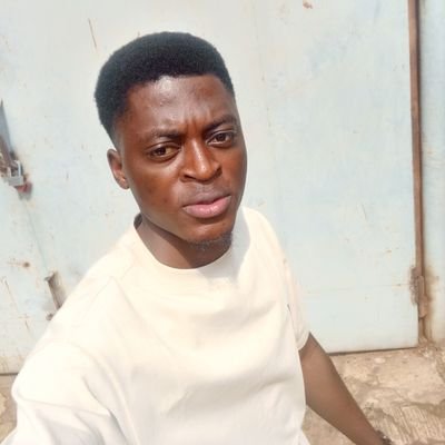 Oluwapelumi201's profile picture. just A guy.....Man utd fan  
   💯 Jesus