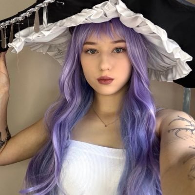itspaw_kitty's profile picture. Cosplayer, artist and sometimes gamer. Might even be a fairy, who knows 🧚🏼‍♀️