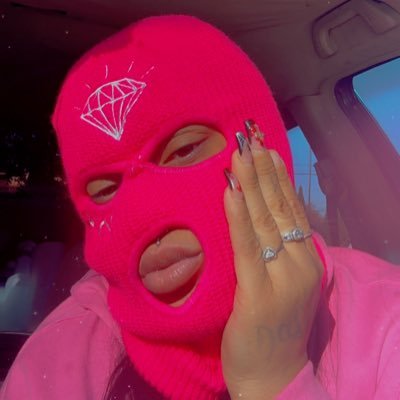 DRealPrettyP's profile picture. 📲 🎥Content Creator ;  #304 CT Living 🧚🏼 CANCERKWEEN♋️ 🏦 I DONT ANSWER DM's UNLESS ITS BUSINESS😤SC: POPOUT_PEACH24💚 #PodcastOTW