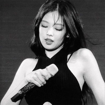 weakkul06's profile picture. 