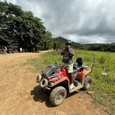 FromWhoToHim's profile picture. Kooler Than A Bitch😎 F.O.F 🤞🏾✨ KKP Siroc 🦖Nonchalant Flow 24.