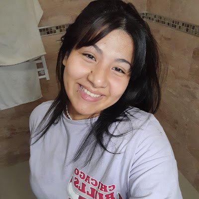 Denidavalos2713's profile picture. 