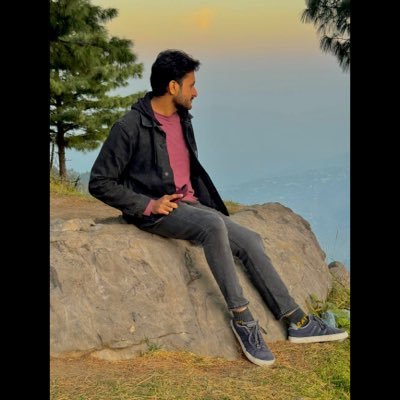 atif_ap_bhi_na's profile picture. 22’ @zinda_rehnedoo