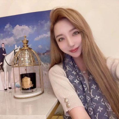 Charming93u's profile picture. A true friend is someone who accepts your past, supports your present andencouragesyour future.