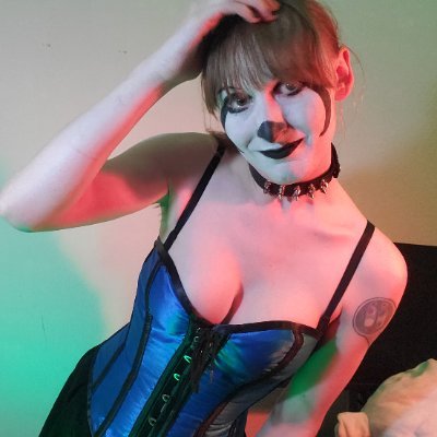 HonkersBonkers_'s profile picture. 🏳️‍⚧️ 
Nsfw 🔞 
Call me Moxie!
https://t.co/ex9riqGqQc
Clown, goth, whatever makes it hot 🔥
