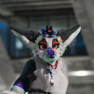 _Vivilong_'s profile picture. | COLLARED ⛓️@KodaTheAussie🐾 🧡
|23
|She/They
|Blk
|RT HEAVY
|Digital n Trad Artist
|@lilysuits suiter|
pfp +ban by @_CrowCreations_