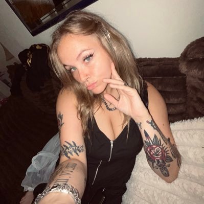 julesdubzz's profile picture. be kind / destructors talent / jules@destructorstalent.com