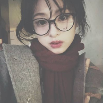 ahyeonsv's profile picture. 