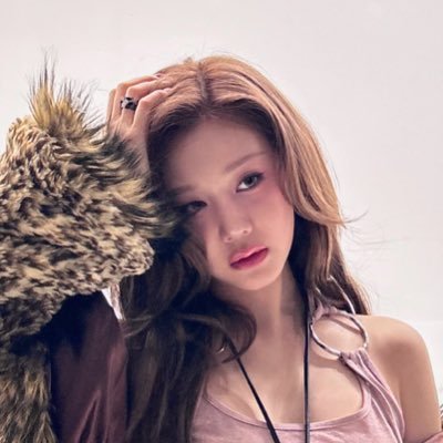 baescyber's profile picture. fan account for babymonster