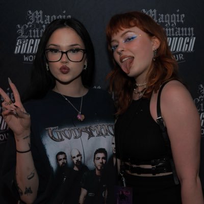 naovrz's profile picture. i feel everything | dropout ★ | concerts | ✧.*