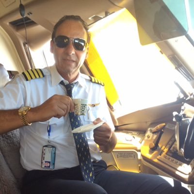 RobertoSho777's profile picture. 