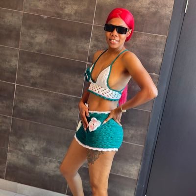 _MoodyManda_'s profile picture. 