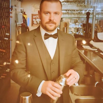 JSLauderdale's profile picture. Just wanna sit in front of the ocean and listen to the waves