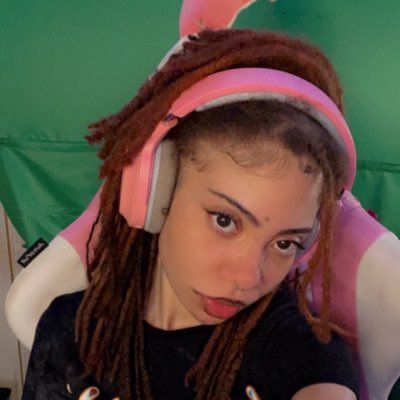 pawstamouse's profile picture. 28 ♡ he/they ♡ Pastamous@gmail.com ♡ nonbinary rodent ♡ ADHD ♡ Twitch Affiliate ♡ OnePiece ♡ Zelda ♡ Overwatch | 21+ MINORS DNI | @hottopic Partner✨