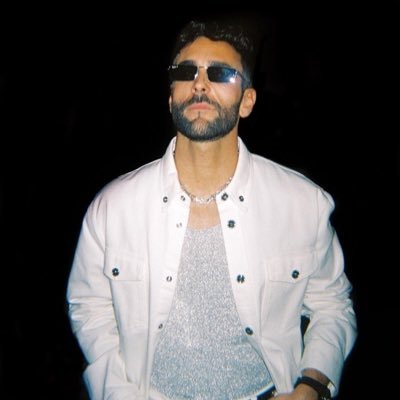 duemilavoltee's profile picture. sempre la stessa, ma un po’ diversa; 18