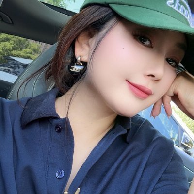 _Annie_Lizzy's profile picture. Feel the world with your heart, and create value with your soul. Hobbies:  golf, travel, fitness