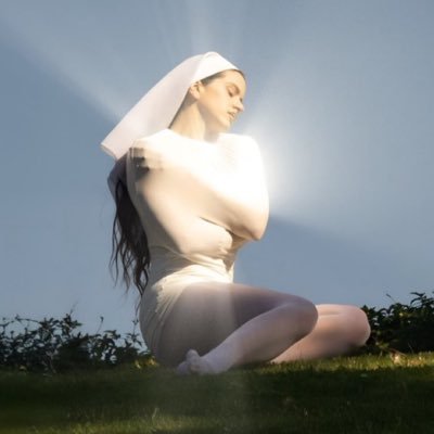 tinaasavage's profile picture. L U X / 𝐟𝐚𝐧 𝐚𝐜𝐜𝐨𝐮𝐧𝐭