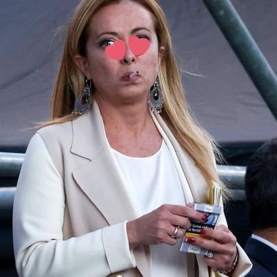 malditaseasofi's profile picture. Ineffable Party Animal. Piripi state of mind. Modern Manners. 🇳🇵