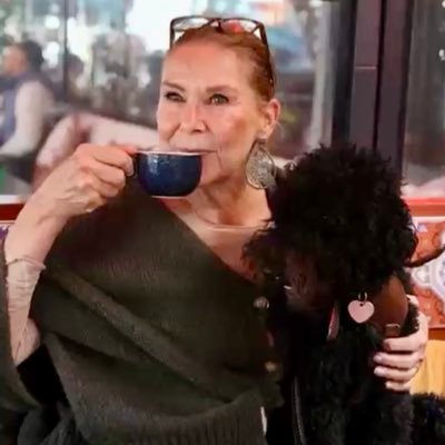 carin631017's profile picture. Vrouw | Moeder van 2 | Oma van 2 prachtige kleindochters|  ❤️Dogs | Nieuwsgierig |🐈‍⬛|⚖️|Ik vertrouw op mijn onderbuik | KIJK OMHOOG⚠️