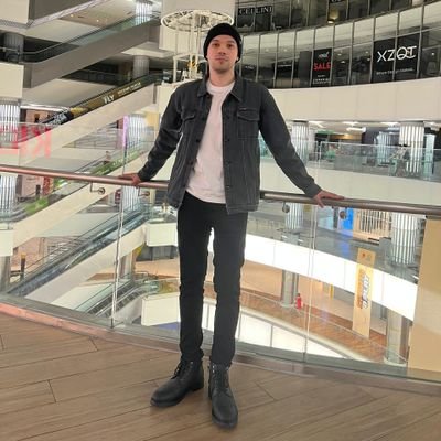 Sethxyness's profile picture. Eurasian · My words will swim in your ears.