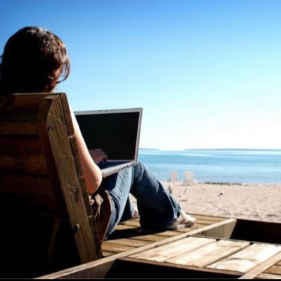 VAinParadise's profile picture. #BusinessConsultant & #VirtualAssistant agency  located in Paradise 🌴