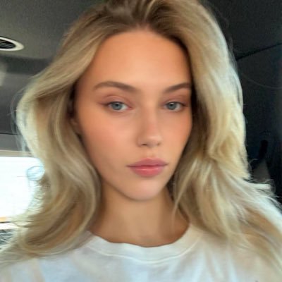 censersince's profile picture. A beautiful princess with a good heart