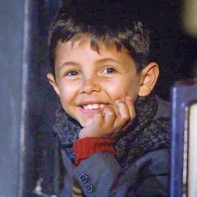 Aghayefilmbaz's profile picture. ما اینقد مشغله داریم که وقت نداریم فیلم بد ببینیم