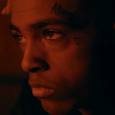 Antisopopular's profile picture. Ai ɟlǝs ɹn llᴉʞ no u uoᴉʇuǝʇʇɐ ǝʌᴉƃ uǝɥM