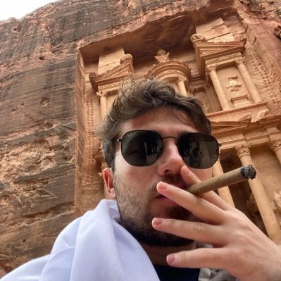 felluceli's profile picture.