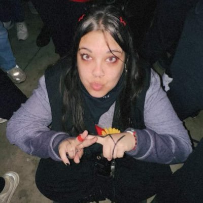 fueledbyrainen's profile picture. ••••x + twenty one pilots… picked me. ⊬ ψ