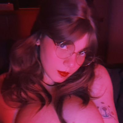 moonIighty_'s profile picture. 🔞 ♡ 5’1” ♡ brazilian ♡ backup: @loveinthemoony ♡ your goth gf  ♡ see my highlights :) ♡ if it’s not linked, it’s not me! ♡  all my links ↓