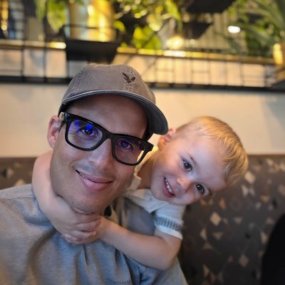 TradeDadLog's profile picture. Dad of 2, quit my job for trading now drowning in debt but grinding for profitability.