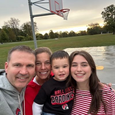 Scotty_F_Combs's profile picture. Chandler / Lou Victor / Ashley rule 🌎 | 🐱 Fitz / Winnie / Blaney rule the 🏡 | 12x conference 🏀 champ
