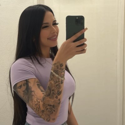 diabolicxjen's profile picture. ima lie on here too, just sayn