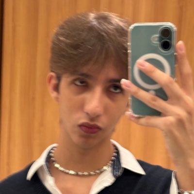 heyy_ryann's profile picture. you can tell jesus that the bitch is back