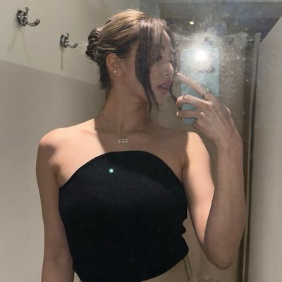cartahostil's profile picture. ، 𐙚い ⠀de angelicales ceras y labores, volverás al arrullo de las rejas de los enamorados labradores. ⠀❦