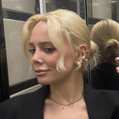 duygusdy's profile picture. Queen 🐣