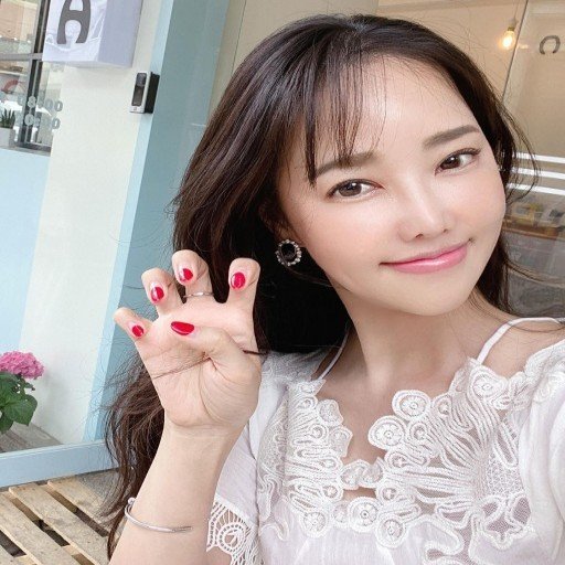 Ypiaumir2884's profile picture. emotional clarity pending...