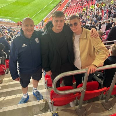 TEwba268's profile picture. 🏴󠁧󠁢󠁷󠁬󠁳󠁿 | @WBA | @KHFCofficial | @SFGiants | I pushback aircraft for a living.