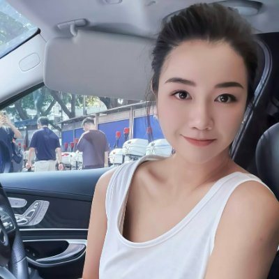 Ella32Mia's profile picture. 📍  | Graphic designer
✈️ Wanderer • 🍣 Food hunter • 🎨 Visual thinker
Let’s talk — DMs open (respectfully)