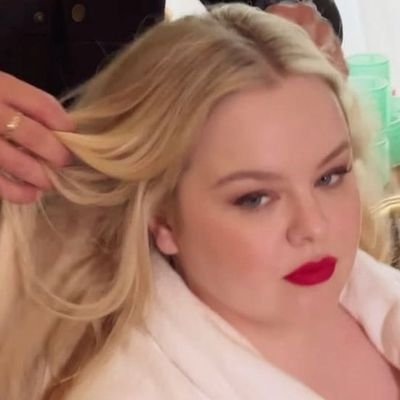 adeleloveux's profile picture. Adele x Nicola Coughlan 🪐🐝 Luke Newton👑
Daydreamer🪐✨️