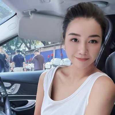 helen_634ella's profile picture. Wandering for views, sketching what I feel ✍️
Food lover 🍣 | Travel junkie 🌍 | Art in the margins
DMs open — respect only 💬✨ | Good vibes or no vibes