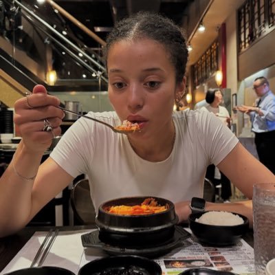 fentywhoree's profile picture. fan account | she/her black| 21 | buss down natural indian hair