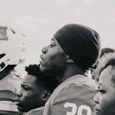 BraydenCdavis's profile picture. Manvel high school 27’|nickel backer/slot cornerback |6’0 190lbs|Junior|5.2GPA|40yard dash:4.57|