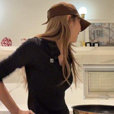 ptt6664's profile picture. 